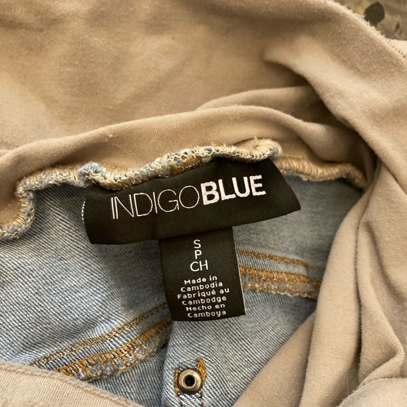 Maternity Jeans Bundle Small (4 pair) - Picture 6 of 10